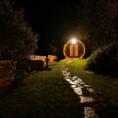 Botte Toscana In Oliveta - Idromassaggio Privato - Vista Mozzafiato Çiftlik konaklama Reggello